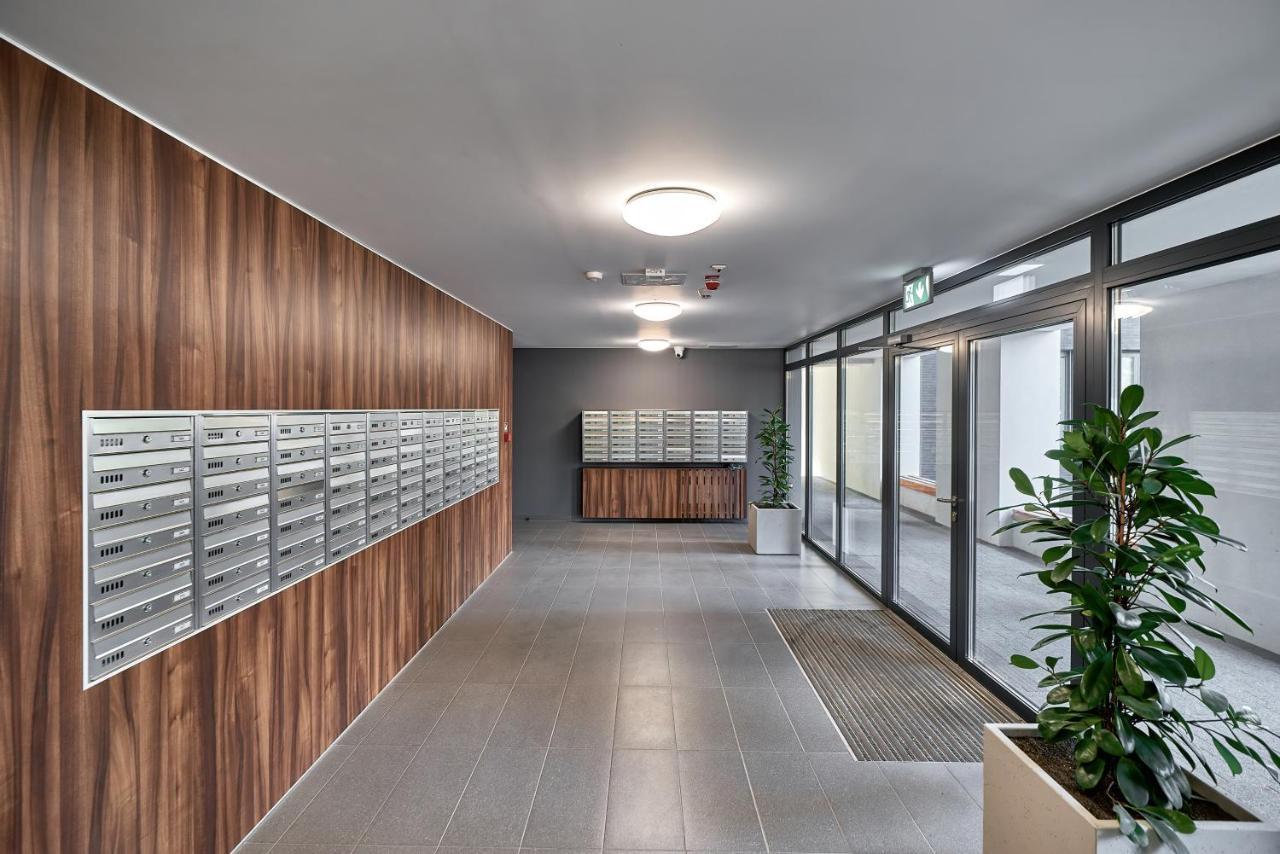 Exclusive Apartments Gwiazdzista With Free Garage Wroclaw By Noclegi Renters Exteriör bild