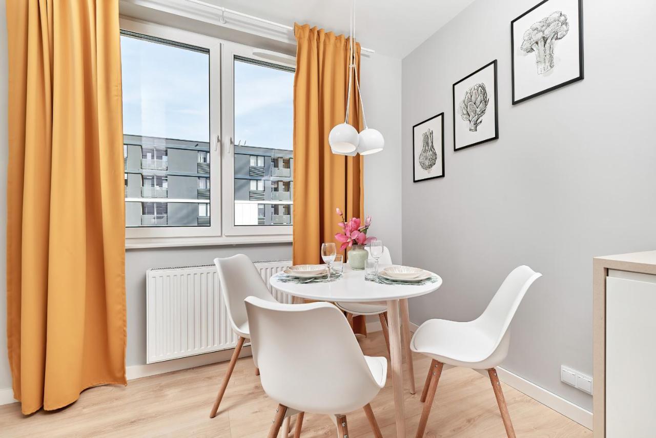 Exclusive Apartments Gwiazdzista With Free Garage Wroclaw By Noclegi Renters Exteriör bild