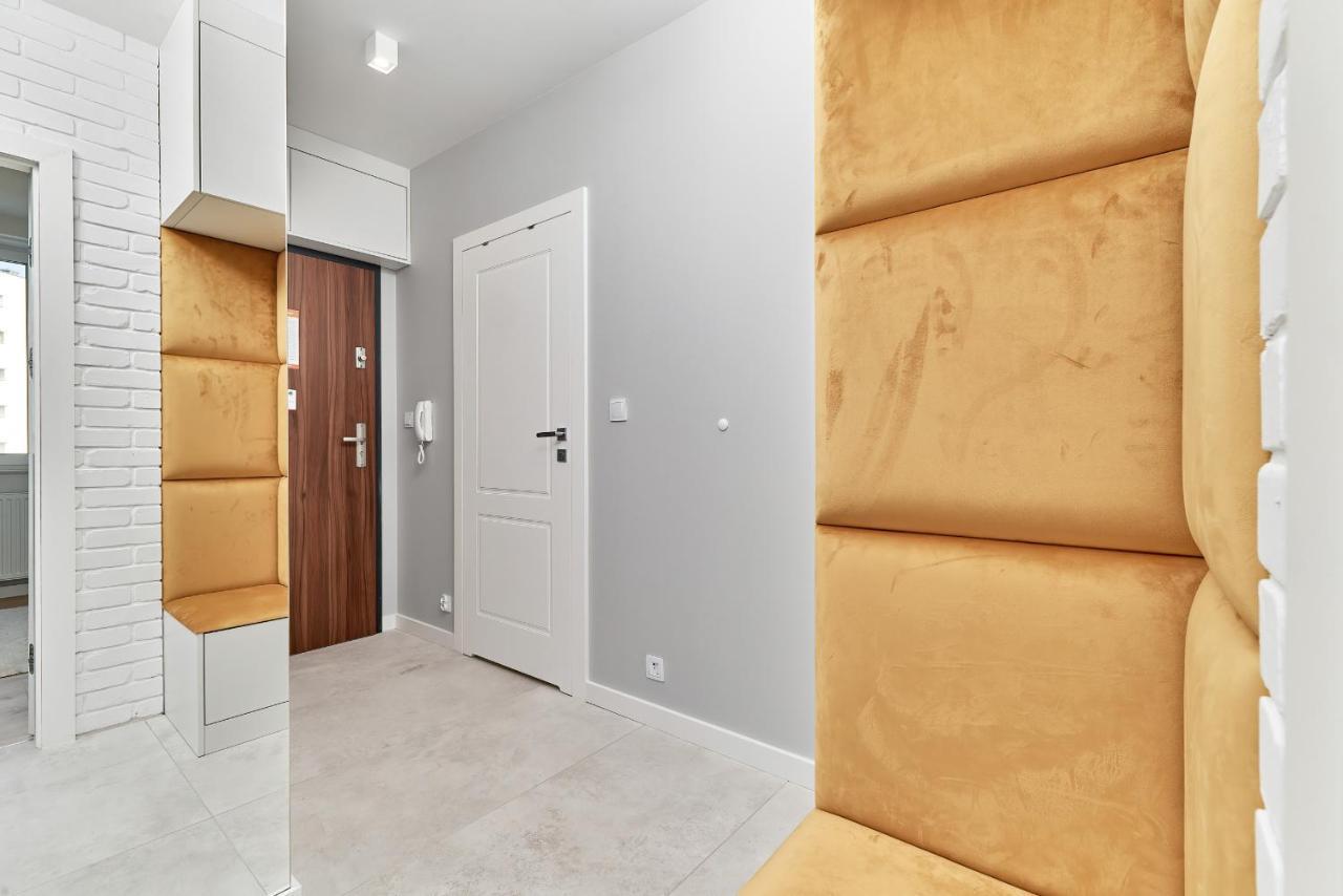 Exclusive Apartments Gwiazdzista With Free Garage Wroclaw By Noclegi Renters Exteriör bild